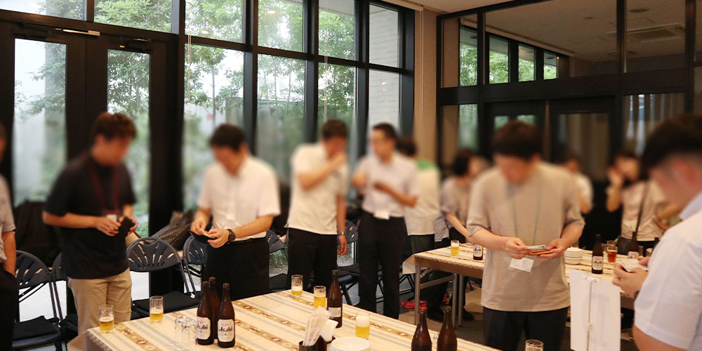 懇親会で名刺交換